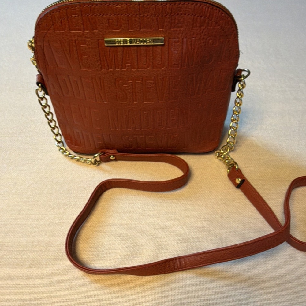 Steve Madden Brown Embossed Logo Crossbody Bag Zip Top Gold Chain Strap - Picture 5 of 6